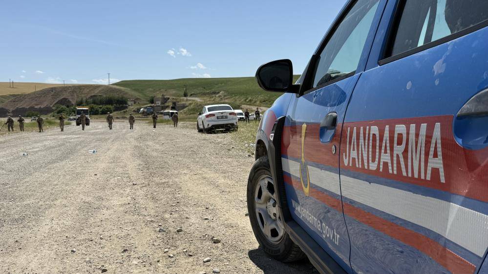 Yanan kamyonetten baba ve 15 yaşındaki oğlunun cesedi çıktı 3